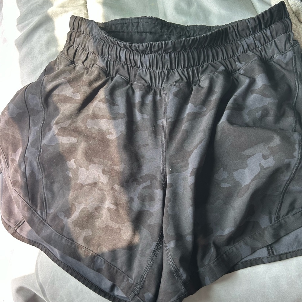 Black camo lulu shorts